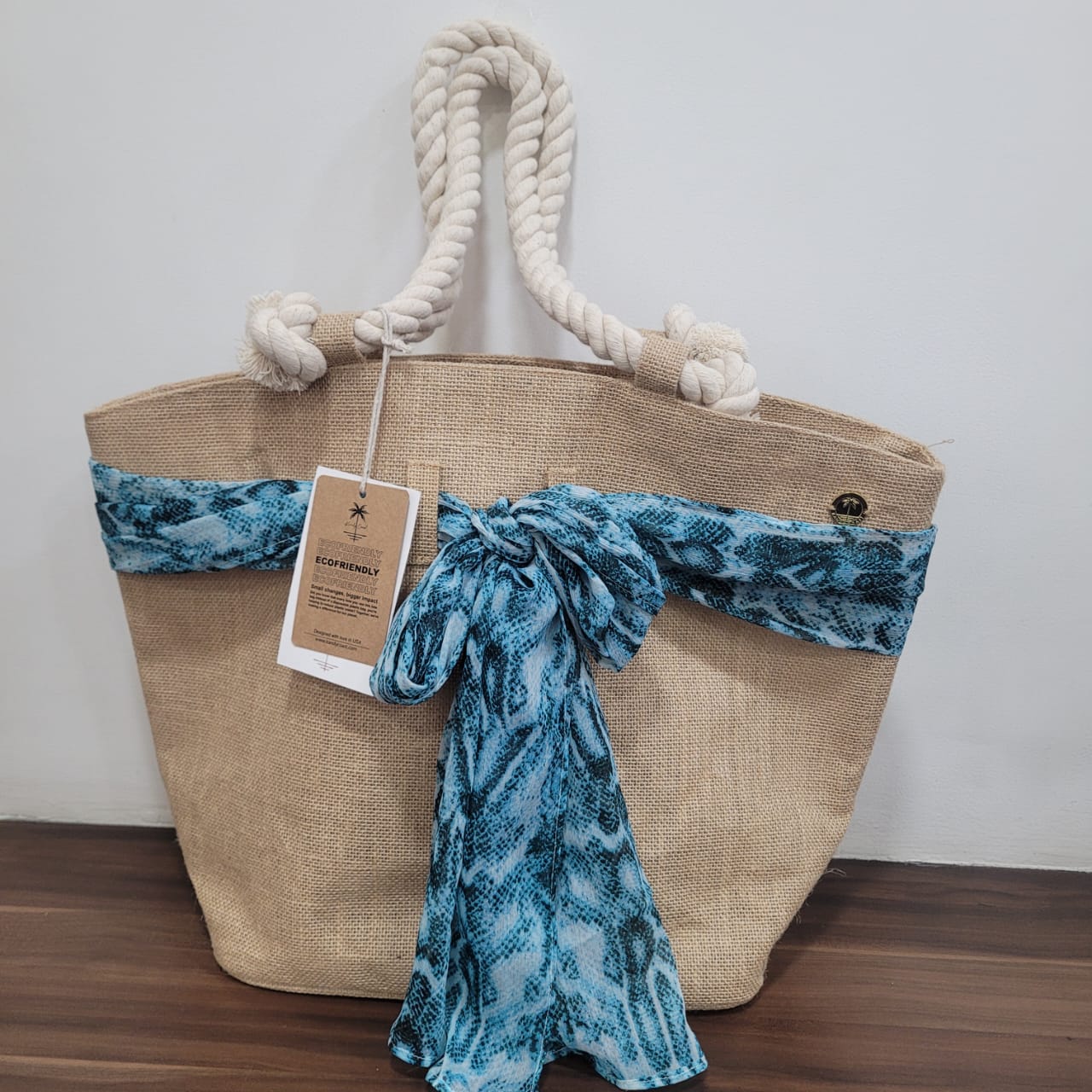 Covent Tote with PAREO Sarong : Snake